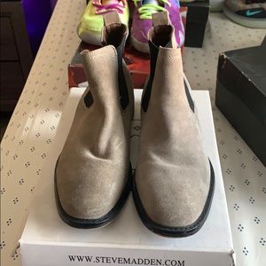 STEVE MADDEN DRESS SHOE